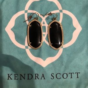 Kendra Scott Danielle Gold Earrings in Black